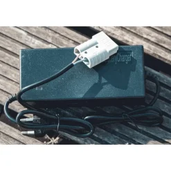 Chargeur Lithium Voltacase Lifepo4 14.6V 10A Pour Valise 50Ah