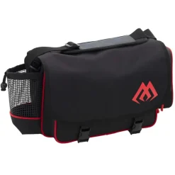 Musette Mikado On Shoulder
